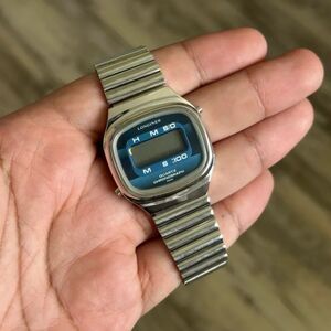 Vintage Longines 12 Function LCD Chronograph Wrist Watch Rare